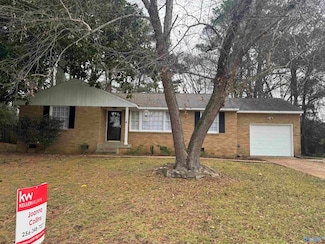 909 Graycroft Dr SW, Huntsville, AL 35802