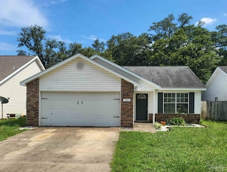 1884 Greystone Ln, Fort Walton Beach, FL 32547