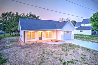 26364 Atlantic St, Calumet, MI 49913