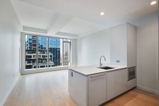 133 Seaport Blvd Unit 1007, Boston, MA 02210