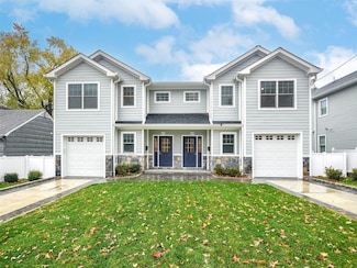 13 Dunes Ln Unit A and B, Port Washington, NY 11050