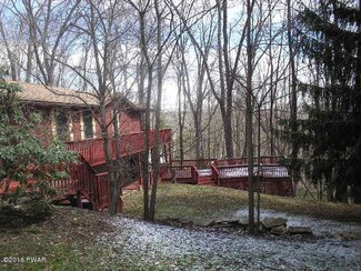 158 Heaters Hill Rd, Matamoras, PA 18336