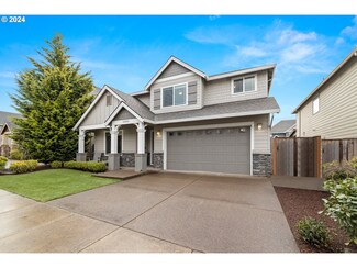 15316 SE Hidden Falls Dr, Clackamas, OR 97015