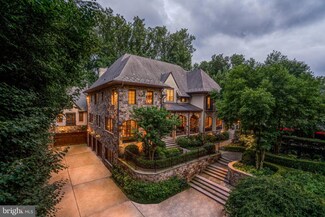 9121 Burdette Rd, Bethesda, MD 20817