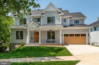 5607 32nd St N, Arlington, VA 22207