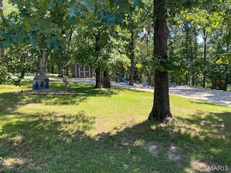 1002 Port Perry Dr, Perryville, MO 63775