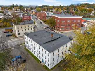 4 Elm St, Lancaster, NH 03584