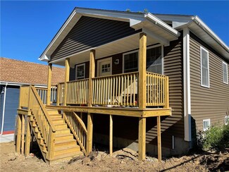 895 River Ave, Providence, RI 02908