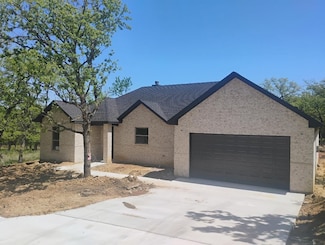 192 Johnston Ln, Bridgeport, TX 76426