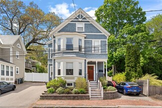 4 Arlington St Unit A, Newburyport, MA 01950