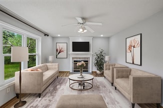 3121 Copper Oaks Trail, Woodbury, MN 55125