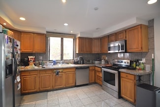 168 Auburn St Unit A, Cambridge, MA 02139