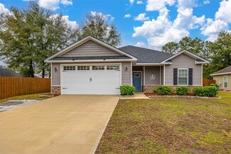 312 Haven Dr, Darien, GA 31305