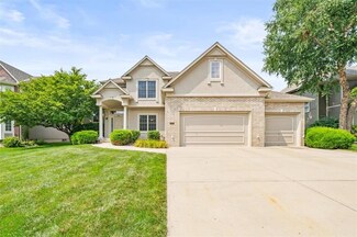 8908 N Farley Ave, Kansas City, MO 64157