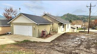 340 S 3rd St, Saint Maries, ID 83861