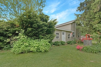 4660 N Creek Rd, Girard, PA 16417