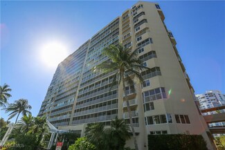 4041 Gulf Shore Blvd N Unit 305, Naples, FL 34103