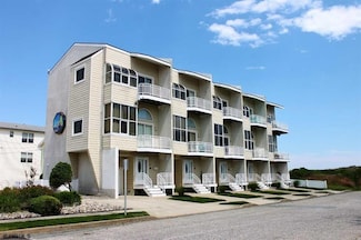 305 4th St S, Brigantine, NJ 08203