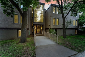 1405 E 40th St Unit 15F, Minneapolis, MN 55407