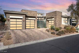 32 Hunting Horn Dr, Las Vegas, NV 89135