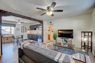 421 Panorama Place NE, Albuquerque, NM 87123