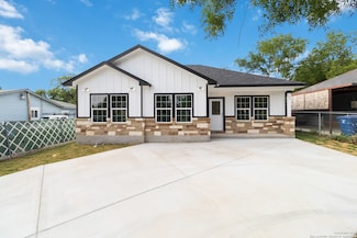 127 Hopi St, San Antonio, TX 78211