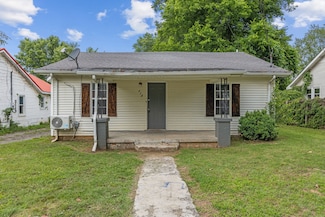 418 3rd St, Lawrenceburg, TN 38464