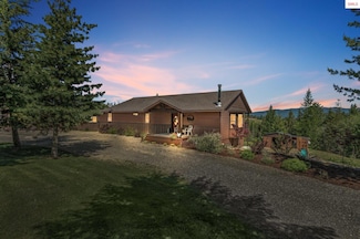 603 Schneiders Rd, Sagle, ID 83860