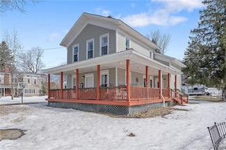23 Salina St, Lacona, NY 13083