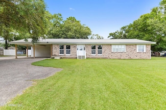 14900 Angela Dr, Gulfport, MS 39503