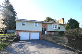 236 Beechnut St, Pine Grove Mills, PA 16868