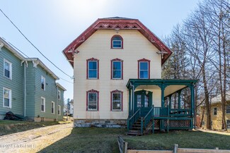 97 Classic St, Hoosick Falls, NY 12090