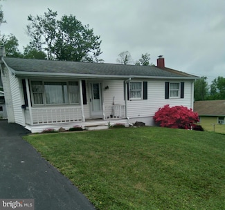 2 Greenwood Ave, Lock Haven, PA 17745