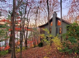 537 Black Bear Trail, Lake Santeetlah, NC 28771