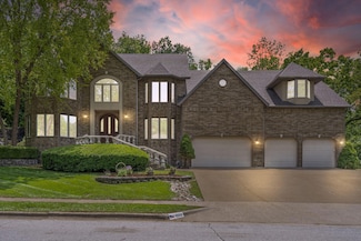 2212 E Nottingham St, Springfield, MO 65804