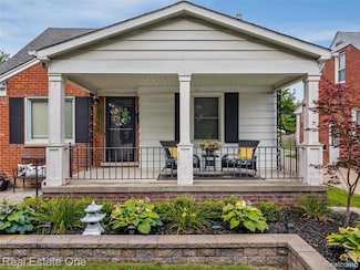 3111 N Blair Ave, Royal Oak, MI 48073