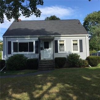 20 Hall St, Portland, ME 04103