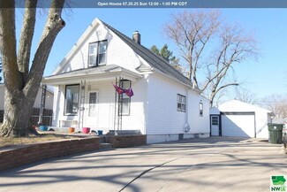 2815 S Cornelia St, Sioux City, IA 51106
