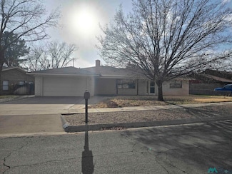 906 Pearson Dr, Roswell, NM 88201