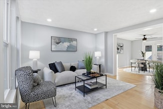 404 Shady Glen Dr, Capitol Heights, MD 20743