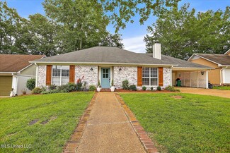 714 Hawthorn Green Dr, Ridgeland, MS 39157
