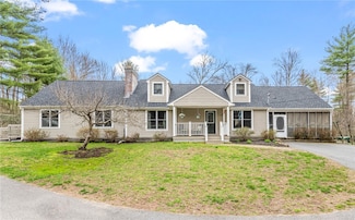 80 Maureen Cir, Mapleville, RI 02839