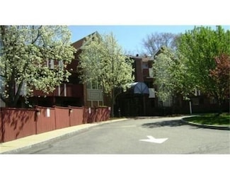 100 Rosemary Way Unit 109, Needham, MA 02494