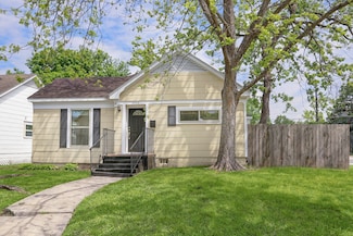 2402 Southgate Blvd, Houston, TX 77030