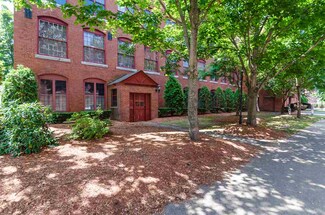 471 Silver St Unit 206, Manchester, NH 03103