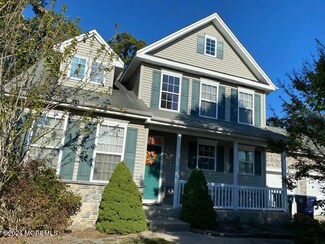 6 Oliphant Ct, Tuckerton, NJ 08087