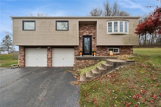 1666 Old Leechburg Rd, New Kensington, PA 15068
