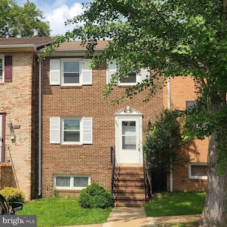 136 Falmouth Dr, Fredericksburg, VA 22405