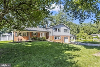 5030 Gadsen Dr, Fairfax, VA 22032