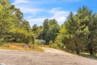 1021 Santee Dr, Walhalla, SC 29691